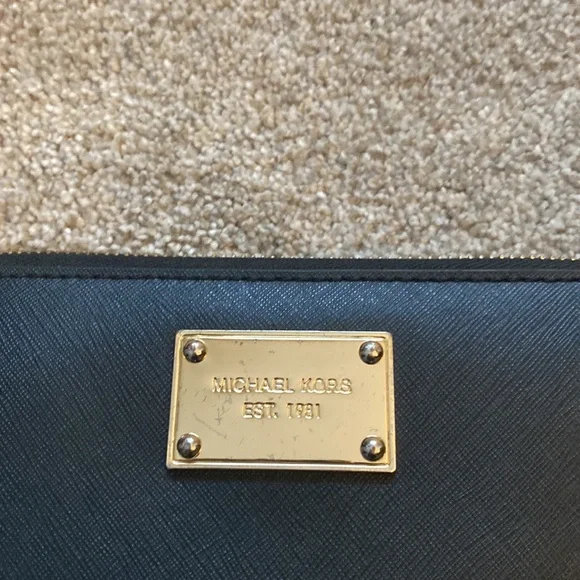Michael Kors Wallet - Picture 5 of 5